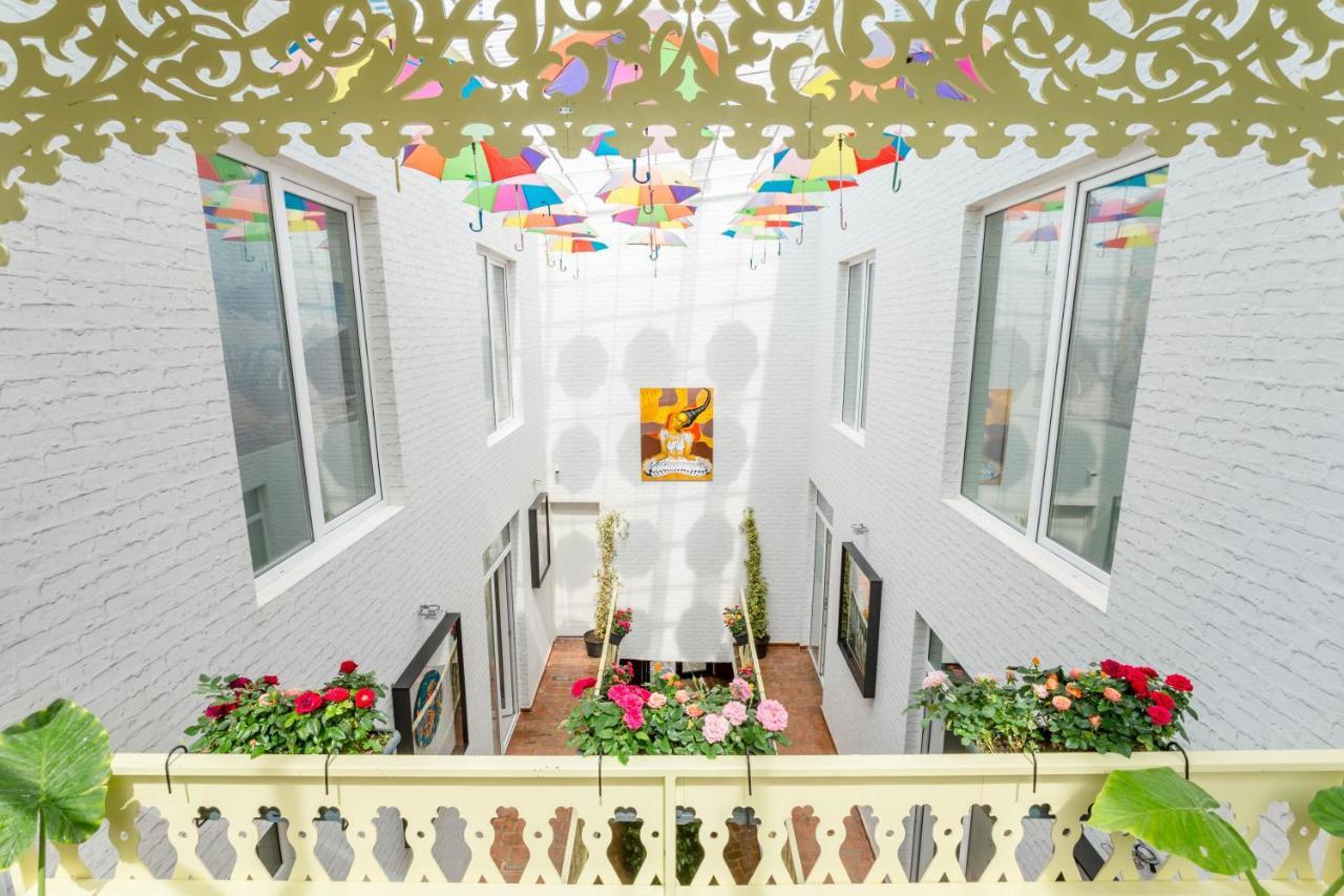 Hotel Tato & Coworking Space Tbilisi Bagian luar foto