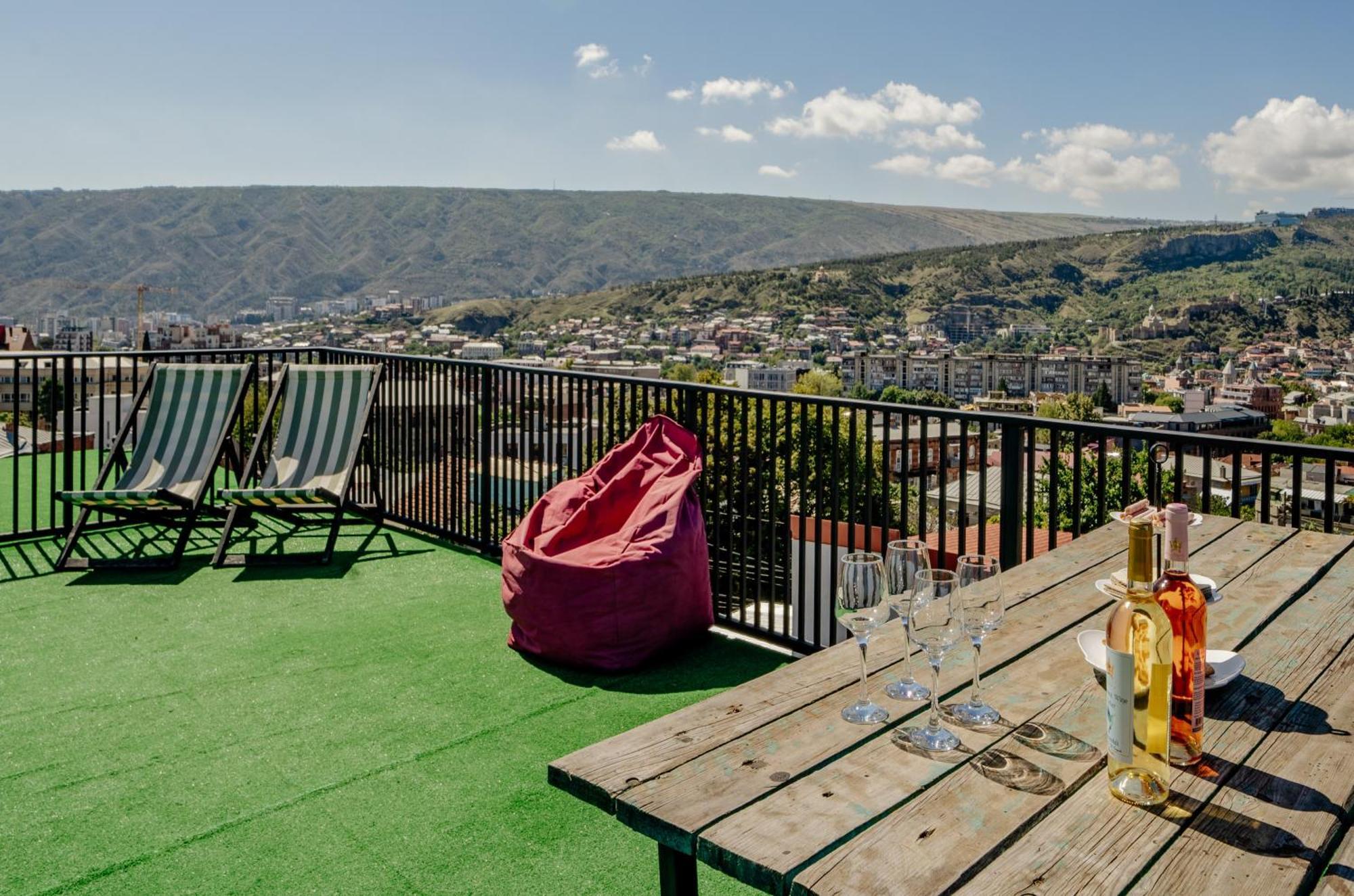 Hotel Tato & Coworking Space Tbilisi Bagian luar foto