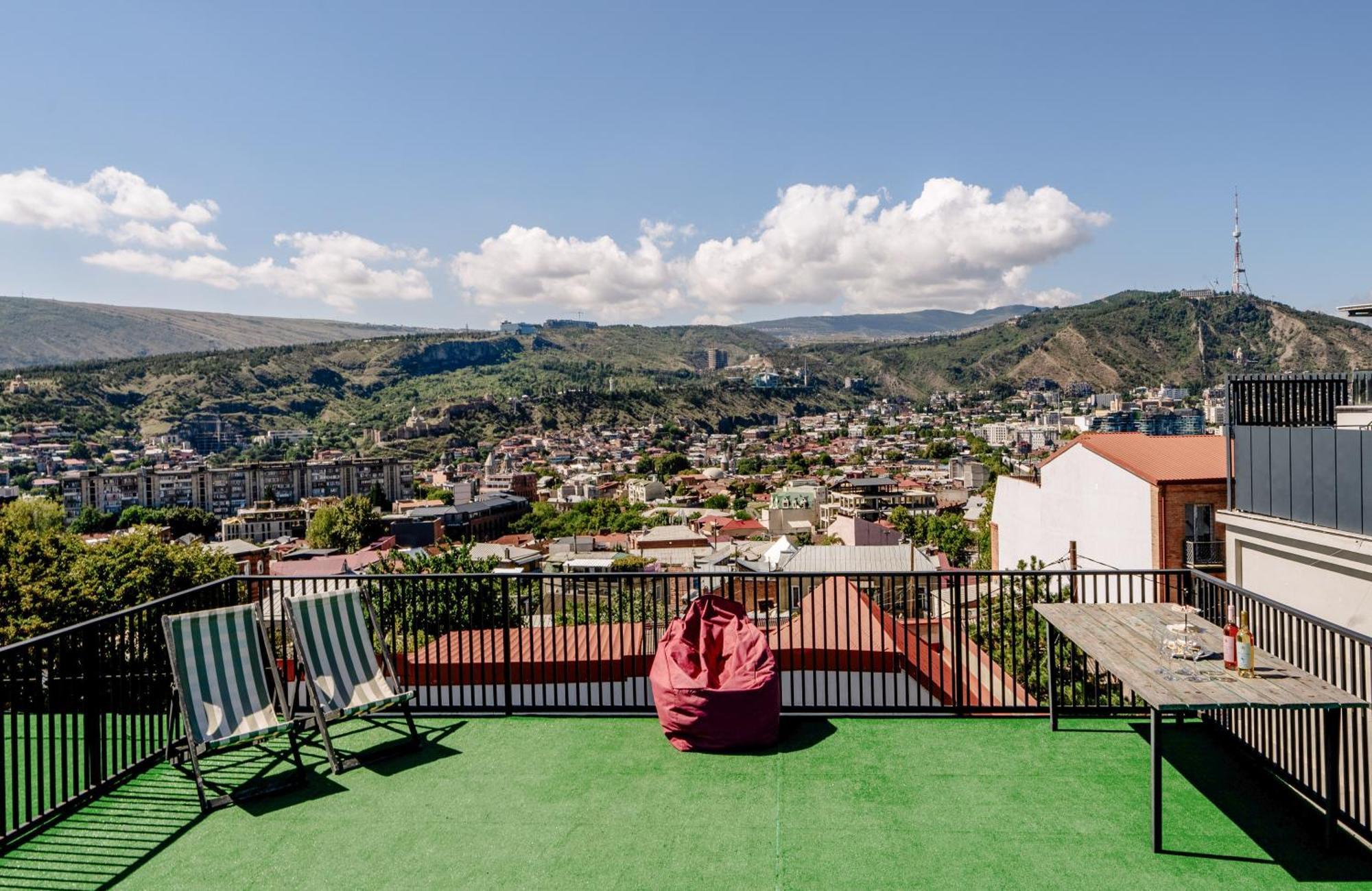 Hotel Tato & Coworking Space Tbilisi Bagian luar foto