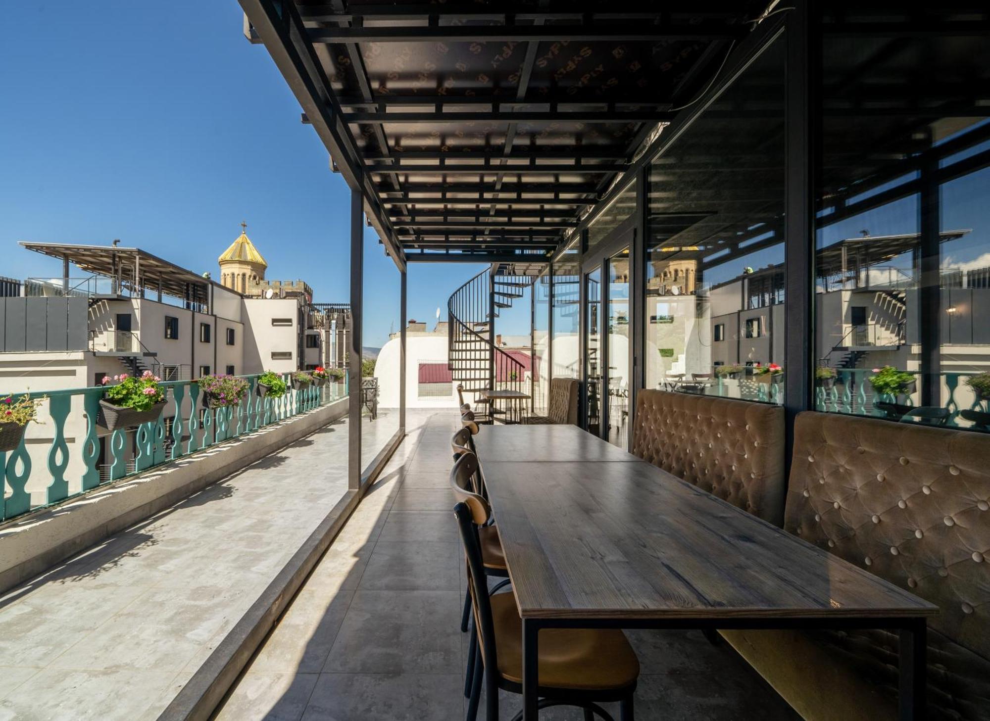 Hotel Tato & Coworking Space Tbilisi Bagian luar foto