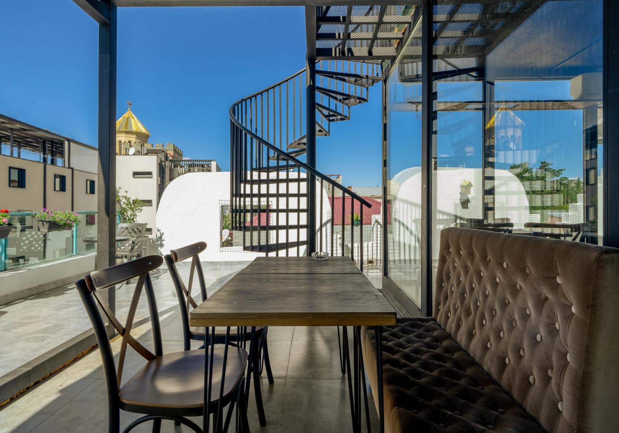 Hotel Tato & Coworking Space Tbilisi Bagian luar foto