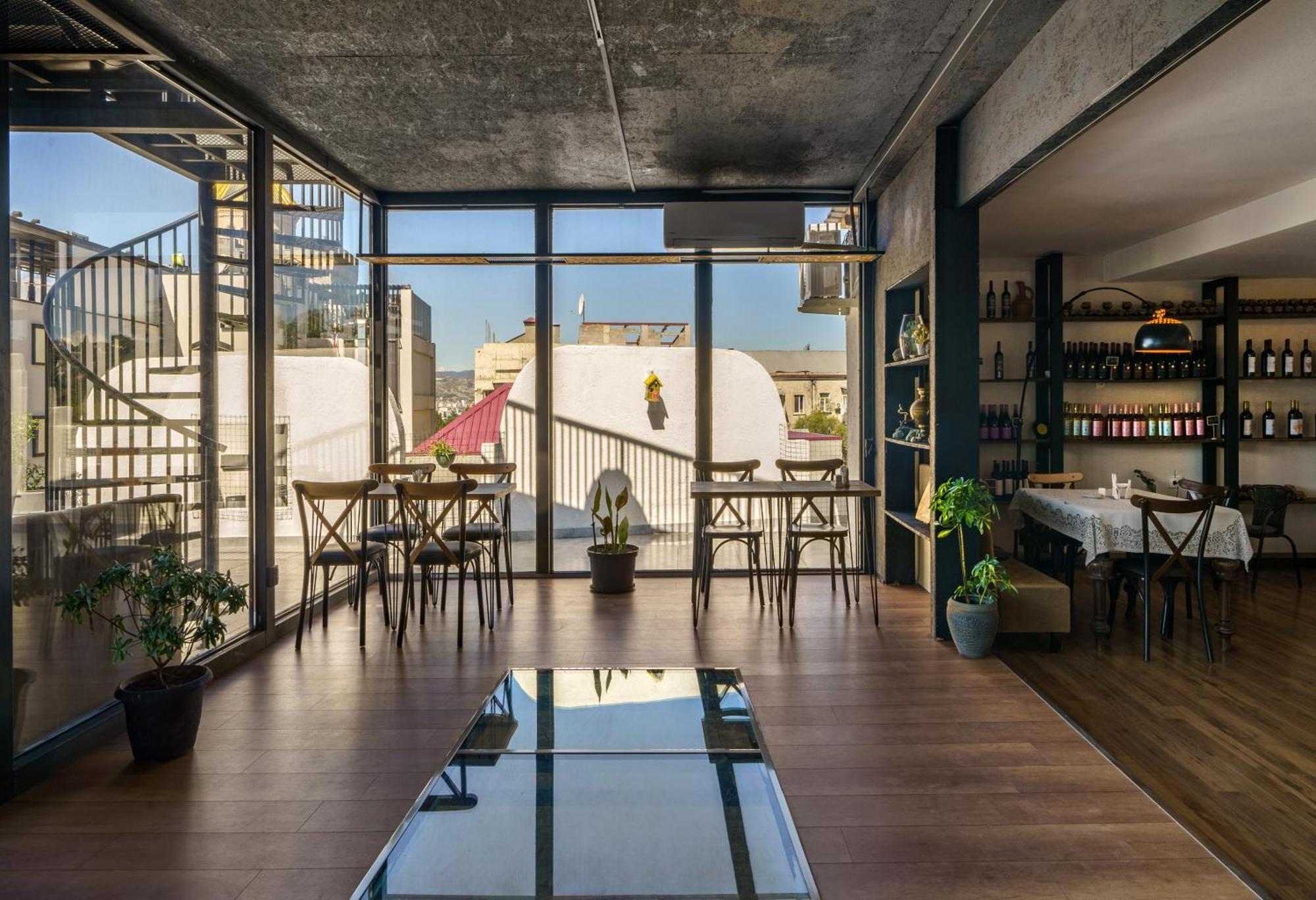 Hotel Tato & Coworking Space Tbilisi Bagian luar foto