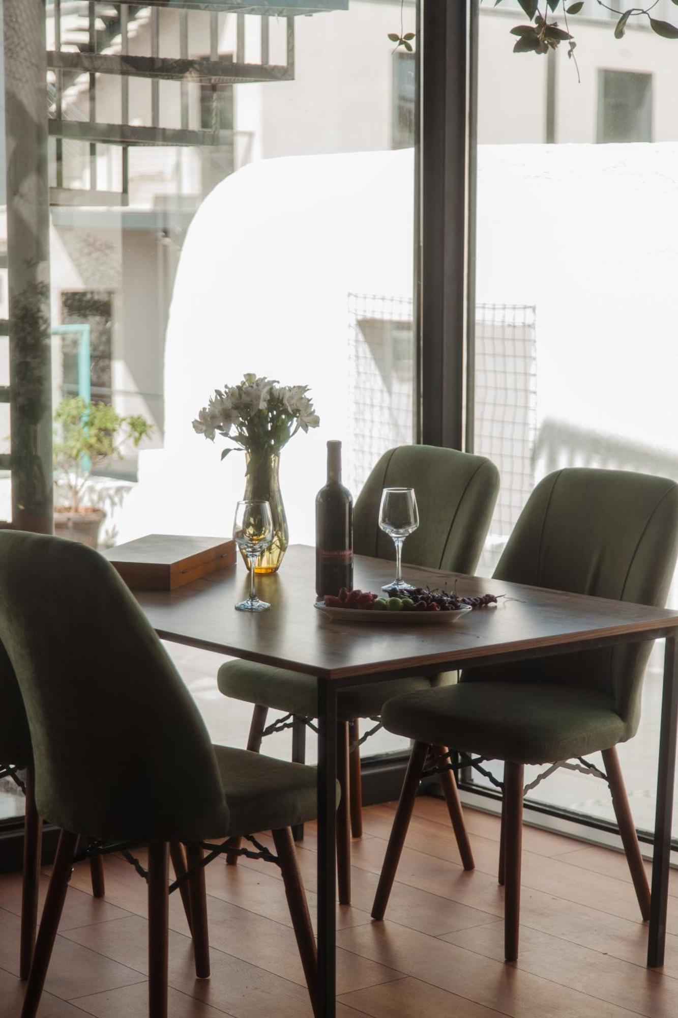 Hotel Tato & Coworking Space Tbilisi Bagian luar foto