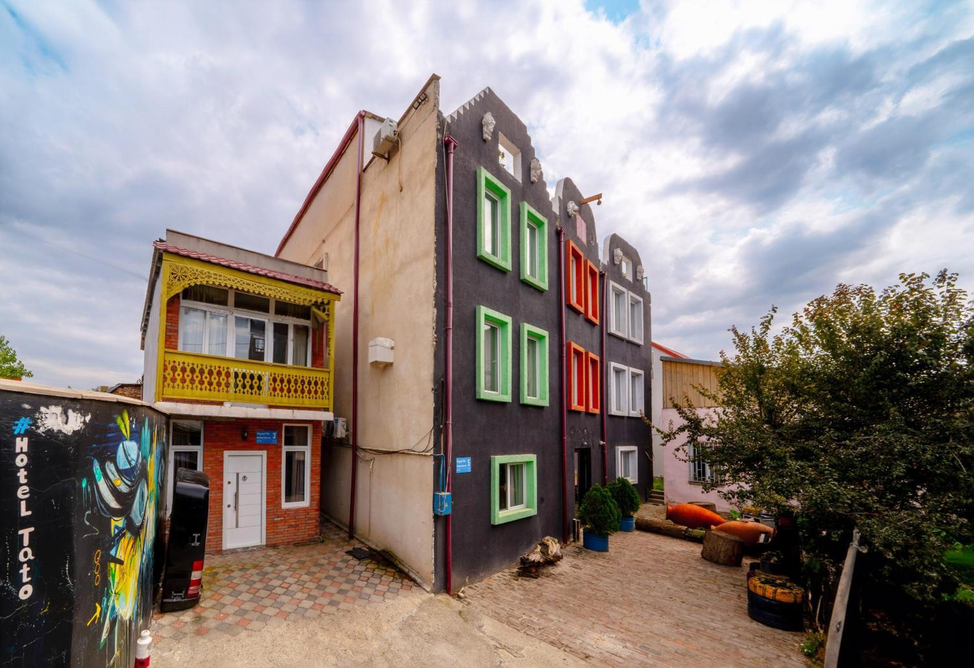Hotel Tato & Coworking Space Tbilisi Bagian luar foto