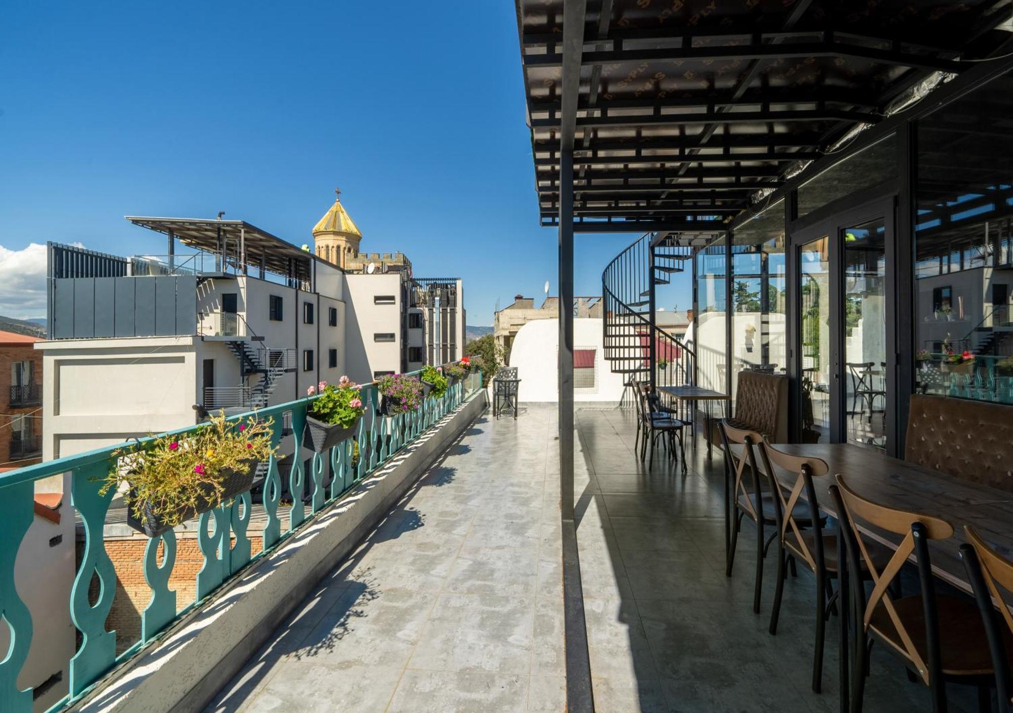 Hotel Tato & Coworking Space Tbilisi Bagian luar foto