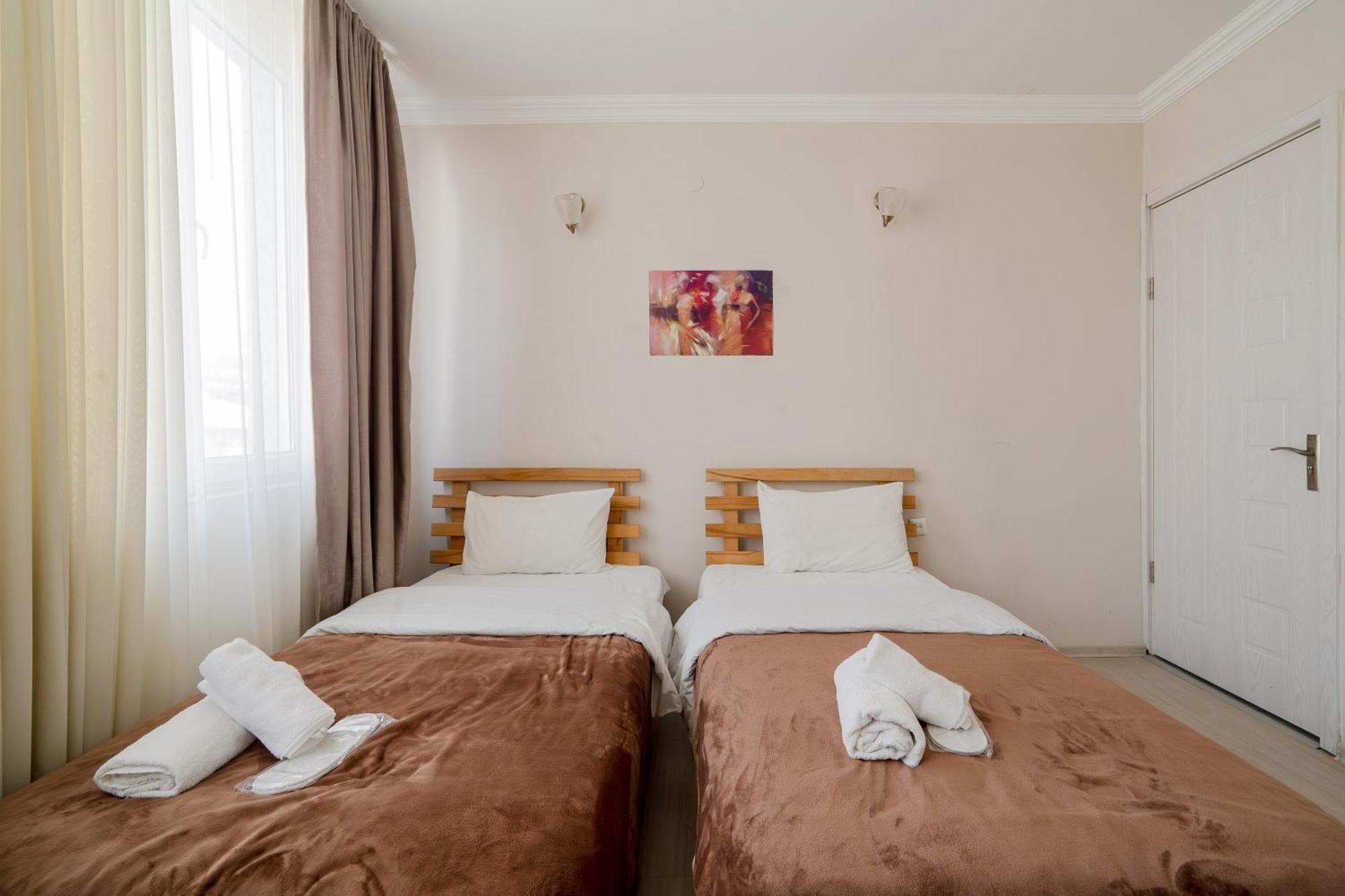 Hotel Tato & Coworking Space Tbilisi Bagian luar foto