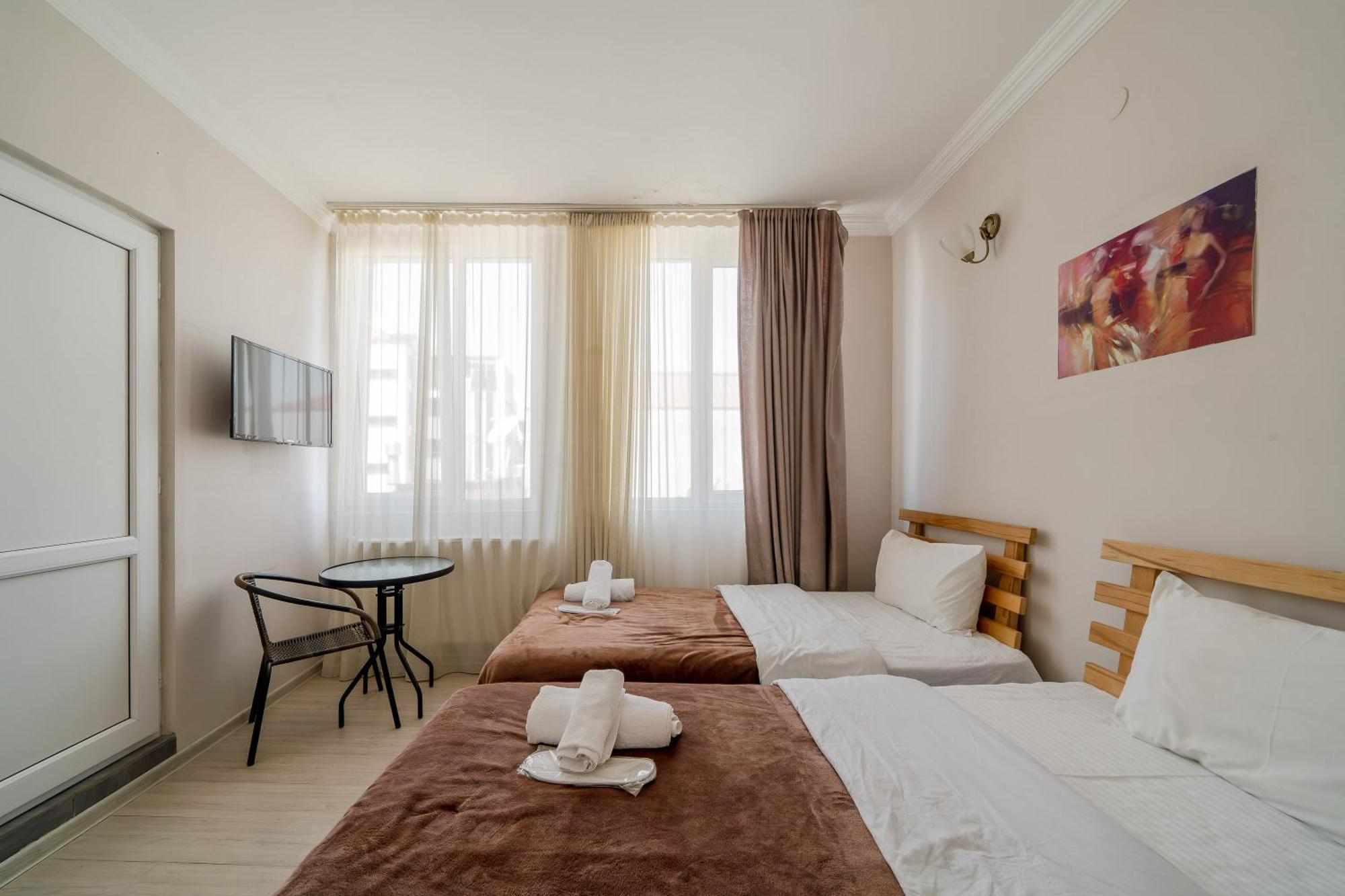 Hotel Tato & Coworking Space Tbilisi Bagian luar foto