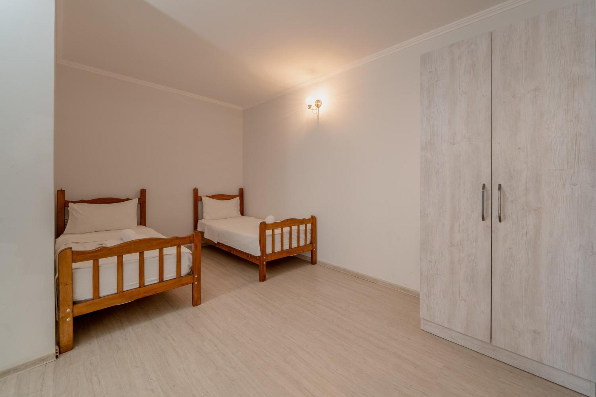 Hotel Tato & Coworking Space Tbilisi Bagian luar foto